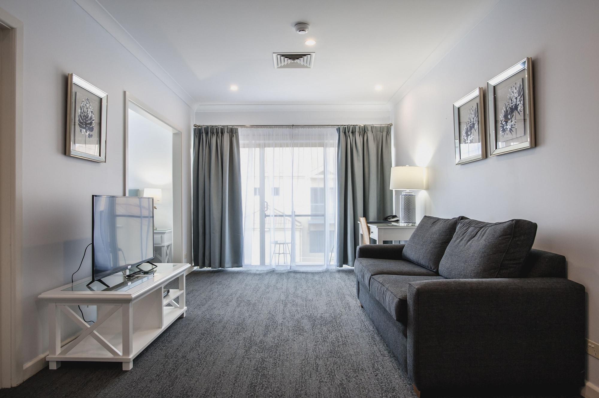 Marina Hotel 4*