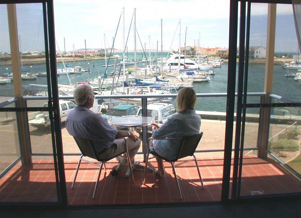 Marina Hotel 4*